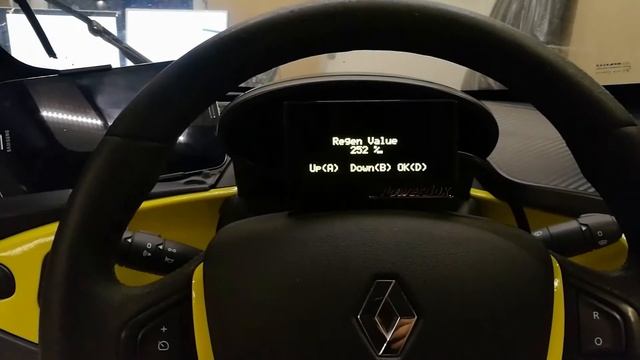 Renault Twizy with Lagune Steering Wheel and Powerbox v2 смотреть онлайн
