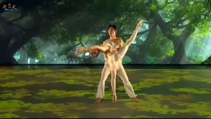 Большой Балет s2e01: Рената Шакирова & Кимин Ким па-де-де из балета "Талисман" смотреть онлайн