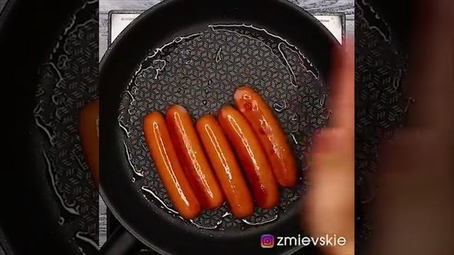 Хот-дог с карамелизированным луком? #Shorts смотреть онлайн