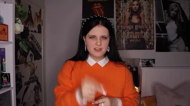 Melanie Martinez Fans Want REFUNDS For This... смотреть онлайн