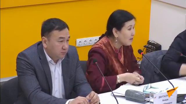 Круглый стол "В КР ждут массового увольнения директоров? часть 1 выступление юриста смотреть онлайн
