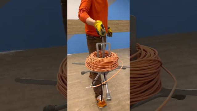 Кабельная размотка ВертушкаВ несколько раз ускоряет и упрощает монтаж кабеля на стройплощадке