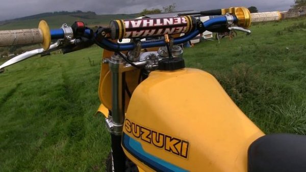 Classic Dirt Bikes "RM400 Suzuki Twinshock"