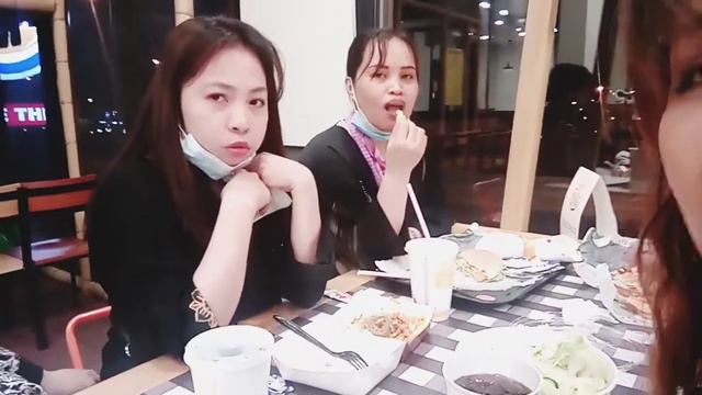 Hdc girls on Burger king /vlog /Michelle Monteiro смотреть онлайн