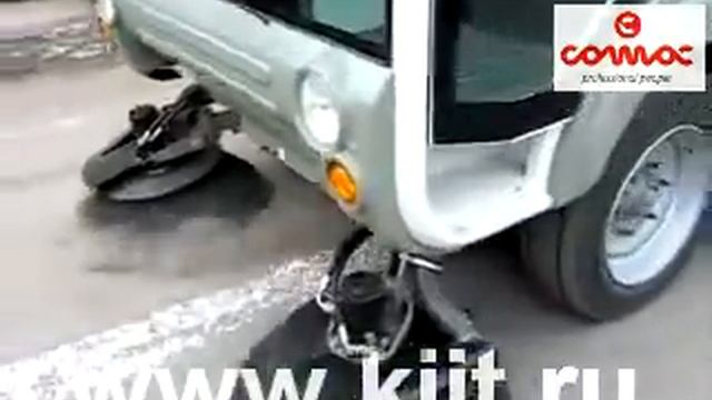 Вакуумно подметальная, уборочная машина COMAC CS 140 Подметально-уборочная машина с вакуумным всосо смотреть онлайн