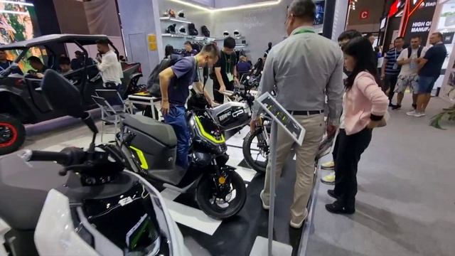 Новинки мототехники бренда CFMOTO на выставке в Китае! смотреть онлайн
