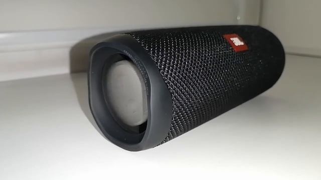 Колонка JBL FLIP 5 LFM 60% Bass Test смотреть онлайн