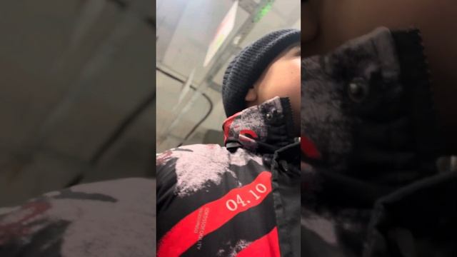 Купили в пятёрочке бублики и оказались просроченными! Идём разбираться смотреть онлайн