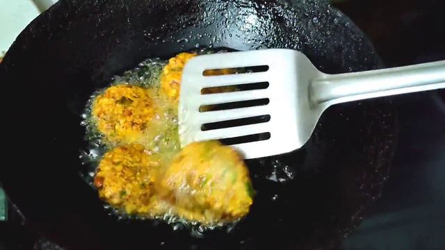 Bihari style Dal Vada with Mustard Chutney ll Buta Dali Vada with Rai ki Chutney ll सरसों कि चटनी смотреть онлайн