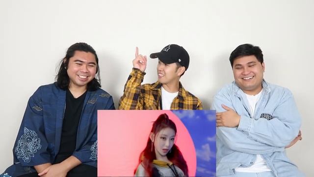 ITZY “SWIPE” M/V REACTION смотреть онлайн