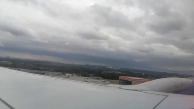 Взлет боинга в аэропорту Шереметьево летом 2020 года смотреть онлайн