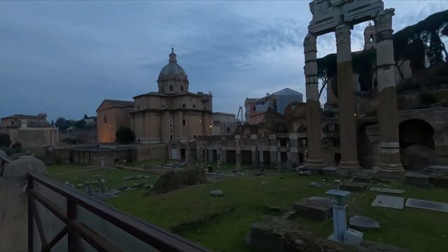 Roman Forum: 2500 years old cultural and political hub of Roman civilization смотреть онлайн