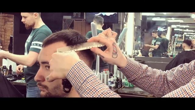 Skin fade / mid fade / man’s haircut / мужская стрижка смотреть онлайн