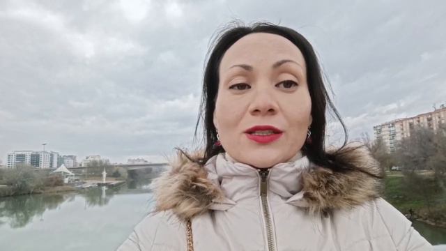 Лена (Испания) очень красивая, но не всегда уверенная в себе девушка наконец-то верит в себя! смотреть онлайн