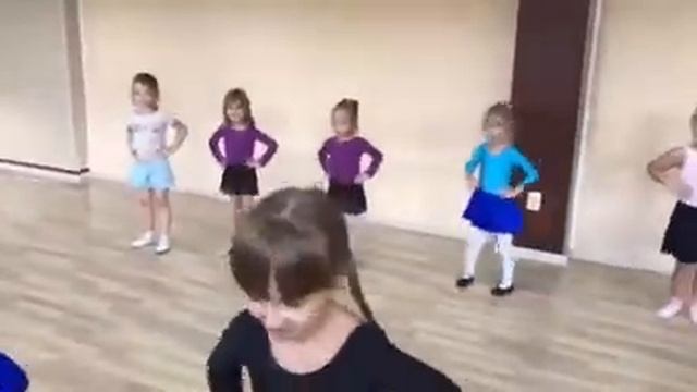 Первые уроки бальных танцев. 2019 год. смотреть онлайн