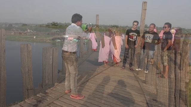 U Bein Bridge, Amarapura. A long and old teak bridge in Myanmar смотреть онлайн