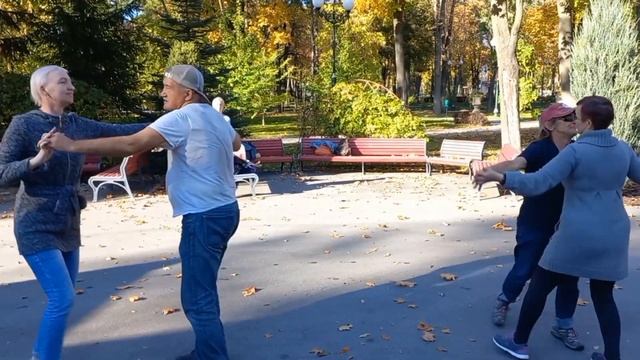 Харьков,танцы на Ретро ."Дождик" смотреть онлайн