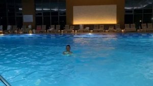 ГЕЛЕНДЖИК ОТЕЛЬ МЕТРОПОЛЬ. ИДЁМ ПЛАВАТЬ В БАССЕЙНЕ!