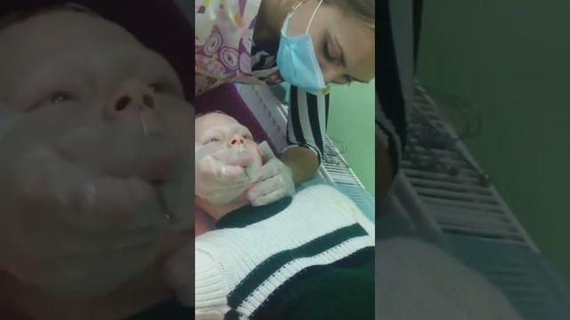 Вадик Яценко проходит лечение в Центре стимуляции мозга. смотреть онлайн