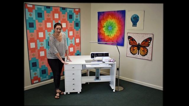 Model 3240 Medium "Quilter's Dream" Product Video смотреть онлайн