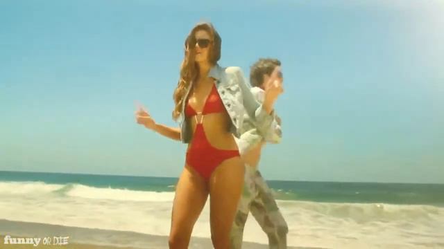 Нина Добрев и Ник Браун summer(реклама) смотреть онлайн