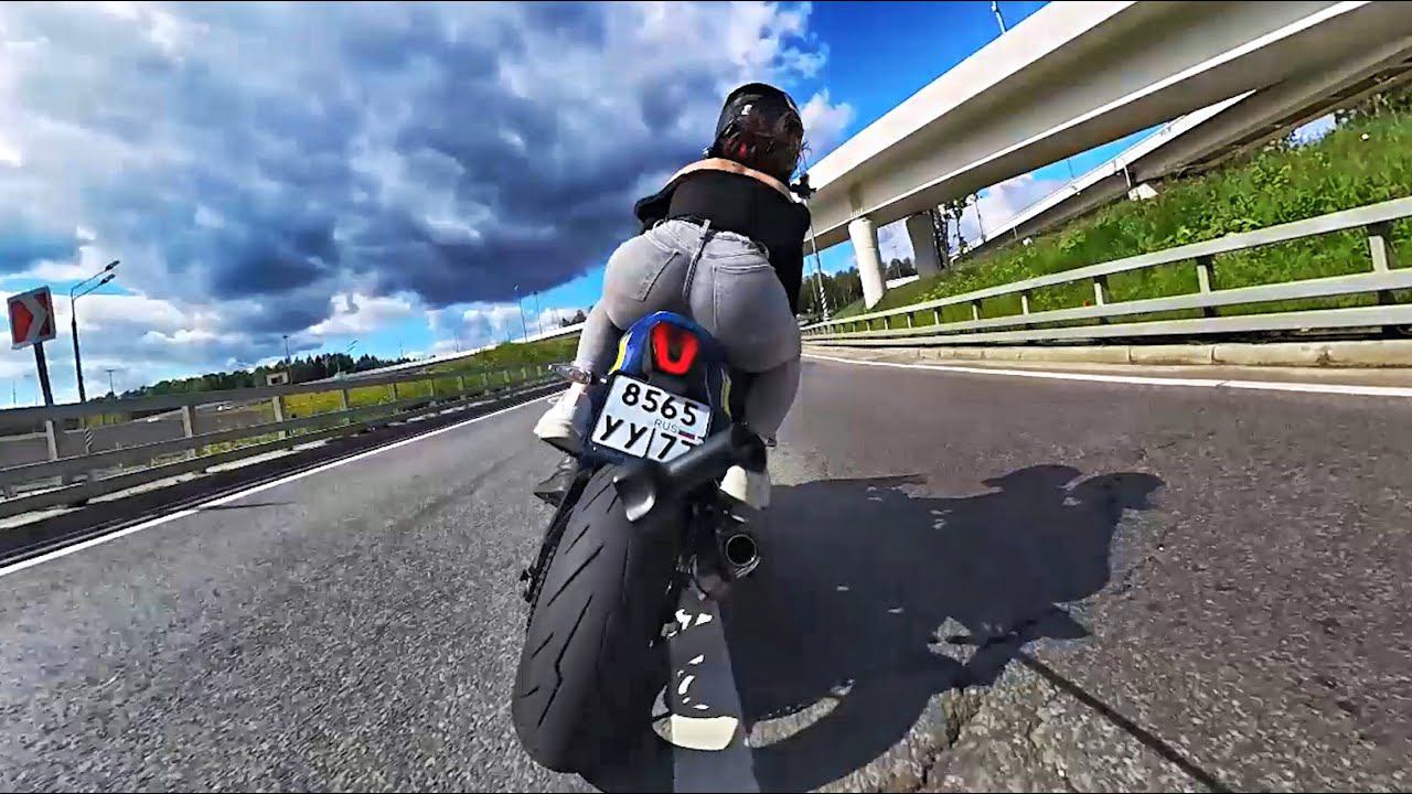 Прокатил с ветерком на спортбайке Suzuki GSX-R 1000R | Красавица держалась до последнего 11 смотреть онлайн
