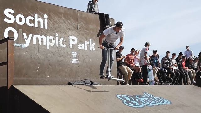 Peter Bondar / Sochi Trip / Scootering