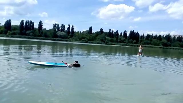Упал в реку смотреть онлайн