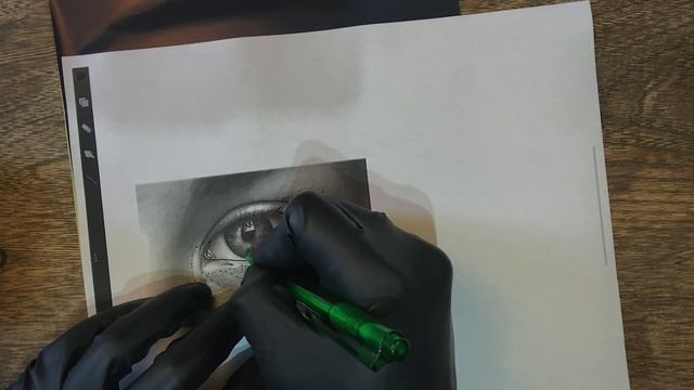 How To Make Realism & Traditional Hand Stencils смотреть онлайн