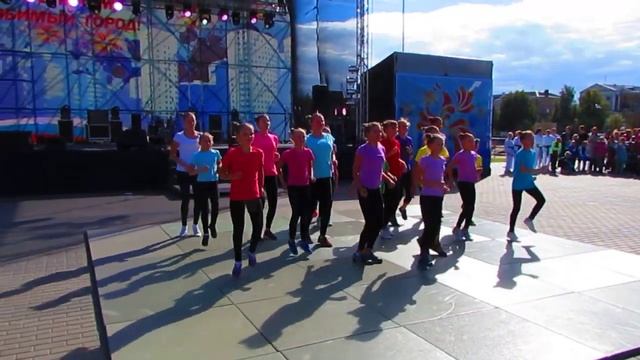 Танец ко Дню города Электросталь "Мишки Гумми Бер" смотреть онлайн