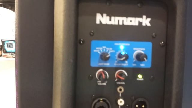 #Numark LightWave speakers at #NAMM2015: By John Young of the Disc Jockey News смотреть онлайн