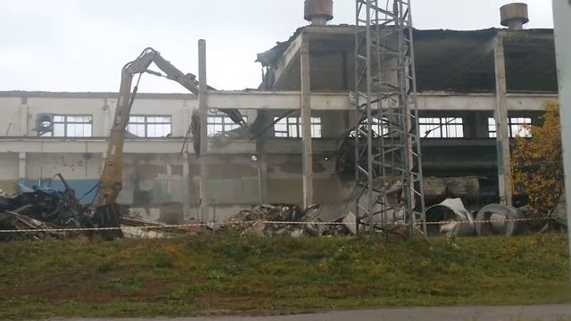 Демонтаж здания