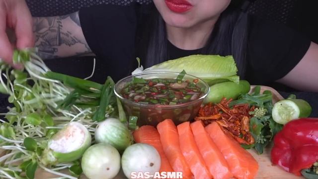 ASMR WILD SALMON SASHIMI WITH MY FAVOURITE SAUCE (EATING SOUNDS) NO TALKING | SAS-ASMR смотреть онлайн