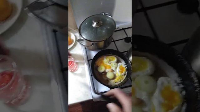 чтобы не прилипала еда к сковороде. смотреть онлайн