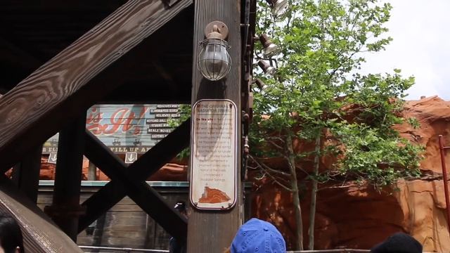 Cars Land and Radiator Springs Racers at Disney California Adventure смотреть онлайн