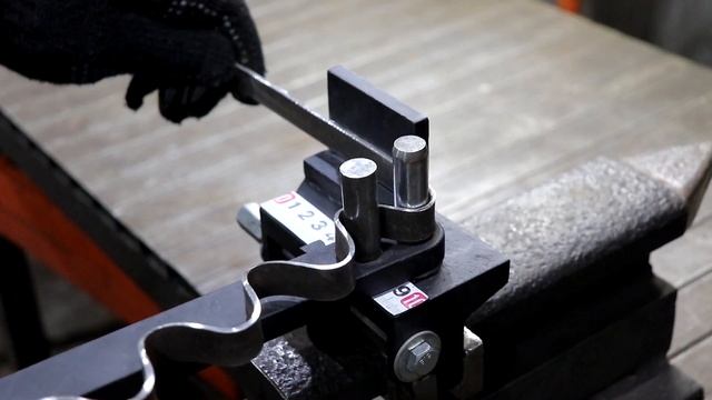 Достойный ИНСТРУМЕНТ Из Металлолома смотреть онлайн