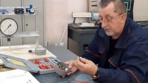 Разборка манометра.