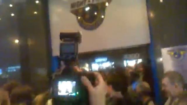 Копия видео Собчак и Пономарёв, прогулка по Тверской смотреть онлайн