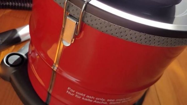 Test d'un aspirateur à cendres Einhell TC-AV 1720 DW