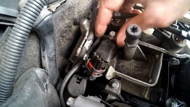 Mercedes-benz C 220 cdi not start problem code 2043-2 CAMSHAFT SENSOR смотреть онлайн