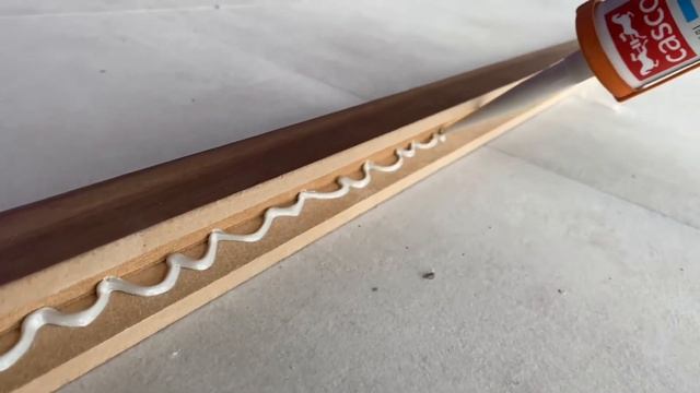 Монтаж декоративных реек Leto на стену из крупноформатного керамогранита Laminam смотреть онлайн