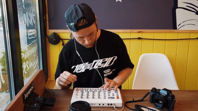 Elektron Model Samples 😋 Bass, Hip-hop ☕ JAM CAFE смотреть онлайн