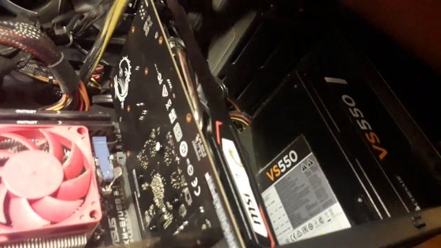 Pravim budalu od sebe LOL , dok stavljamo novu msi grafičku (NVIDIA GEFORCE GTX) u PC смотреть онлайн