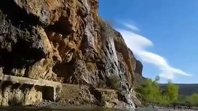 Waterfalls смотреть онлайн