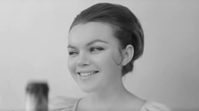 Начало. Панфилов. Встреча девчат.Чурикова, Валентина Теличкина, Татьяна Степанова.