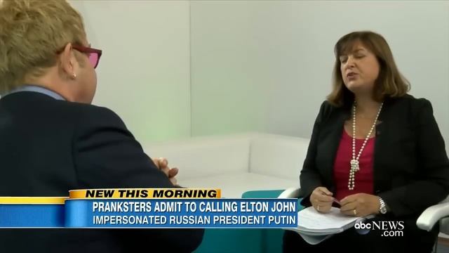 Elton John & "Vladimir Putin" Prank Call смотреть онлайн