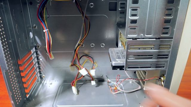 Restoring a 1998 Retro Gaming PC from Old Parts | MVG смотреть онлайн