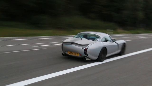 TVR Tuscan S mk2 startup and acceleration loud [Lovely Sounds] смотреть онлайн
