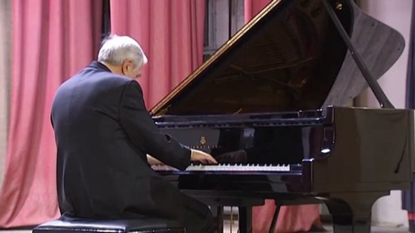 Атанас Куртев - "У черных лебедей"