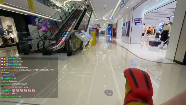 ЗУБАРЕВ НАВОДИТ СУЕТУ В ТОРГОВОМ ЦЕНТРЕ!!! | ZUBAREFFF НАРЕЗКИ ТВИЧ (IRL)